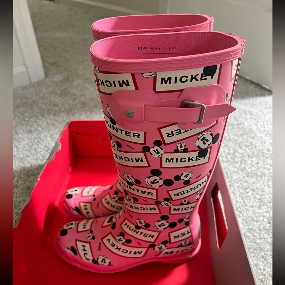 Hunter Kids Pink Mickey Mouse Rain Boots - Picture 7 of 12